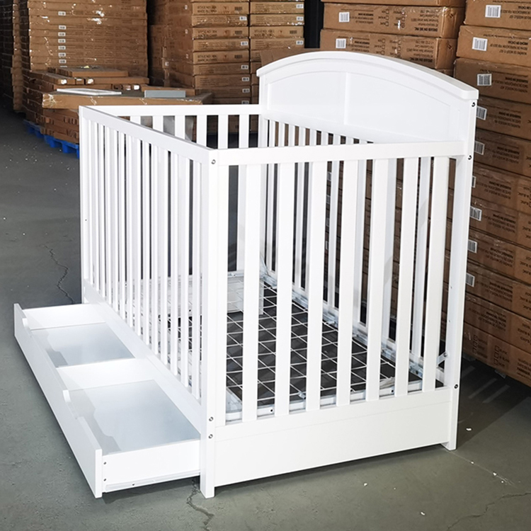 Full size crib F-163