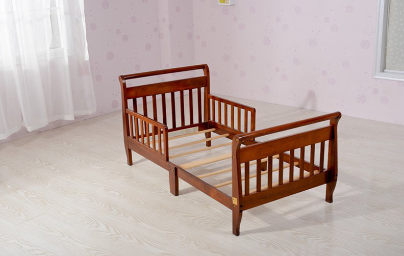 TODDLER BED 105-W