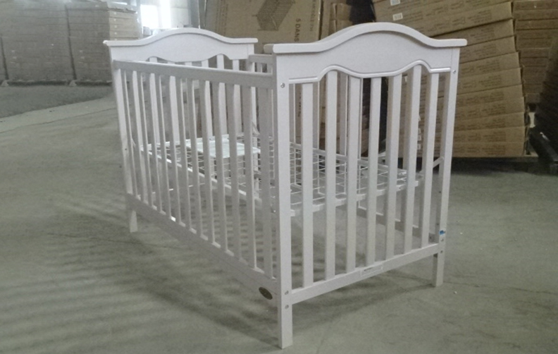 Full size crib F-132 - bp