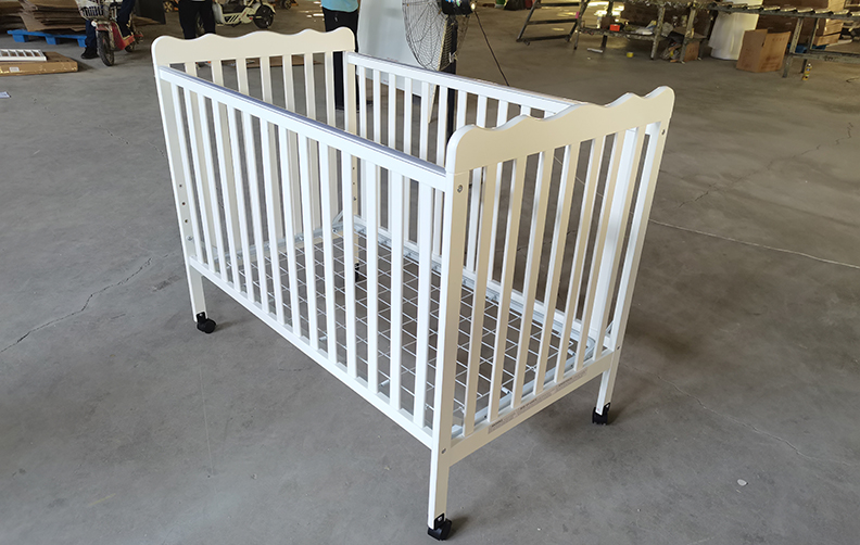 Full size crib F-103