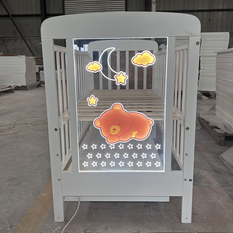 wooden baby crib QR-25 - cute bear