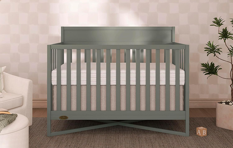 Full size crib F-167