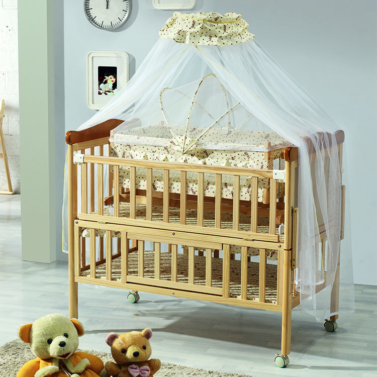 WOODED BABY CRIB 539